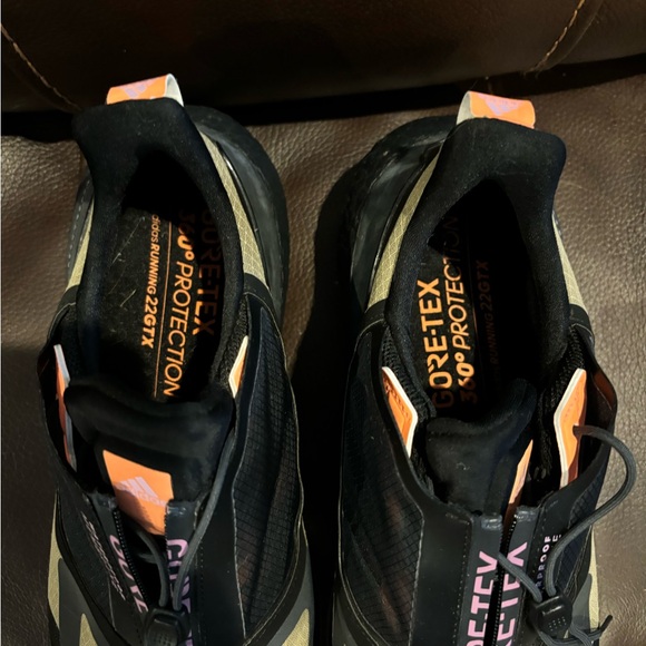 Adidas Ultra boost gore-tex size 10.5 - Picture 2 of 4